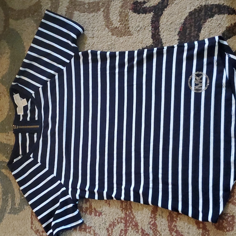 Beautiful Michael Kors layering shirt size S EUC